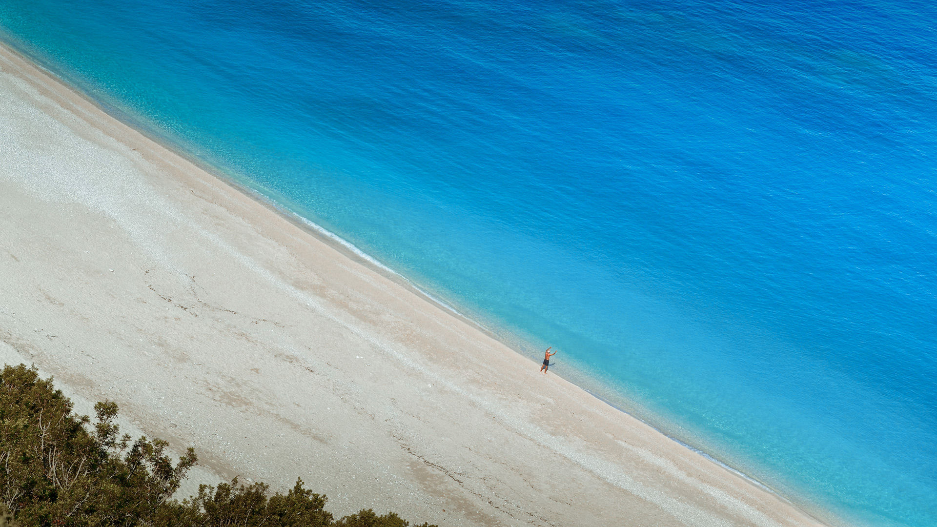 Myrtos has been awarded many times for its cleanness and the natural beauty