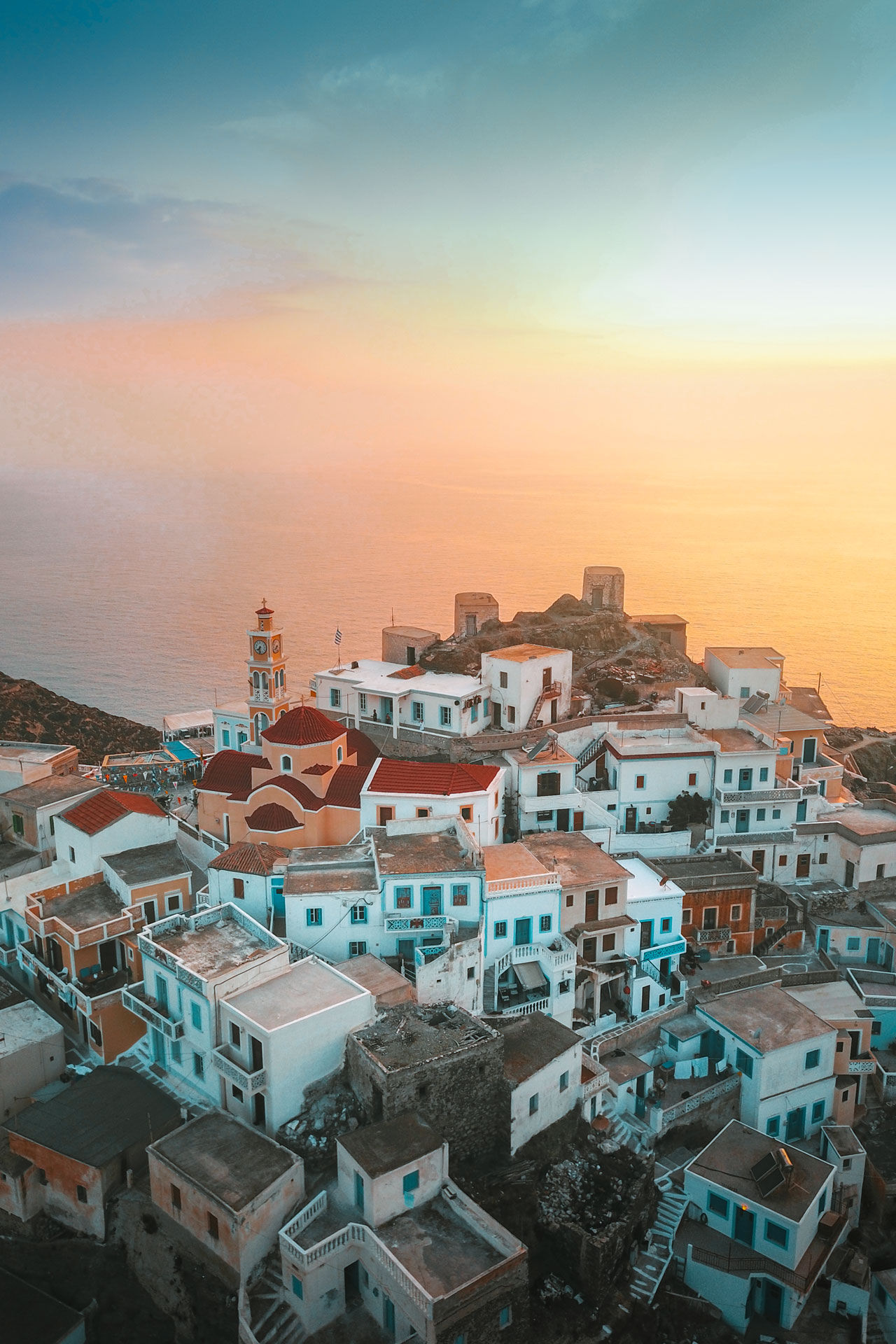 Olympos is also known for its picturesque scenery, traditional houses and old pedal-shaped windmills