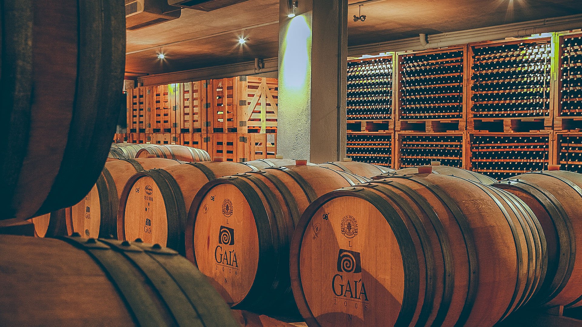More than 50 grape varieties grow here – chief among them the Santorini’s famous, crisp white award-winner Assyrtiko and the PDO-protected sweet Vinsanto