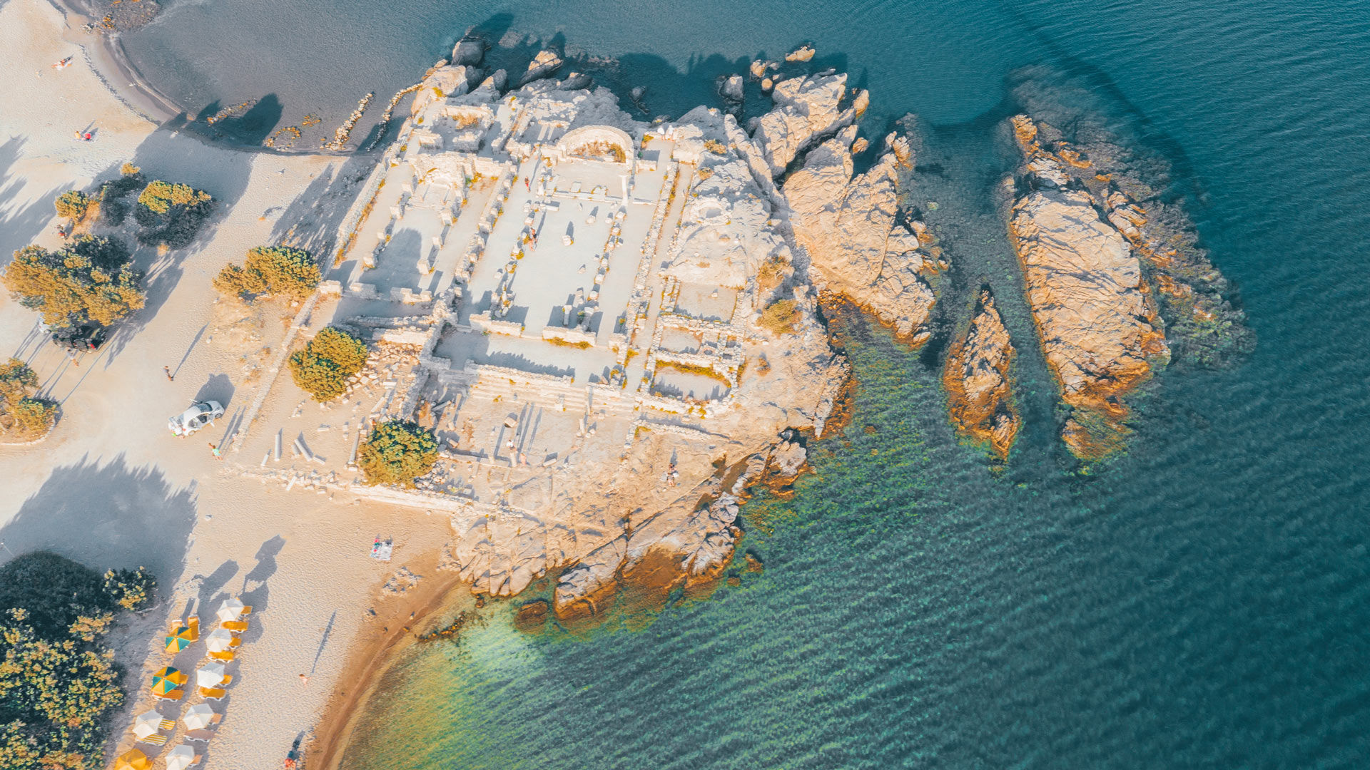 Situated on the long expanse of Kefalos Bay, on Kos’ southwestern shoreline, Agios Stefanos has every facility you could possibly need