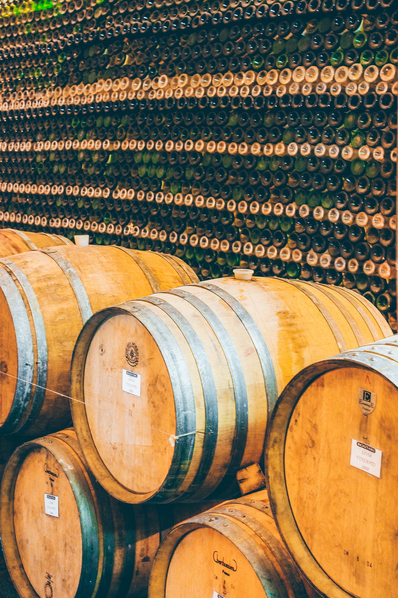 The wine cellars of Santorini allow you to enjoy thousands of years of wine-making tradition