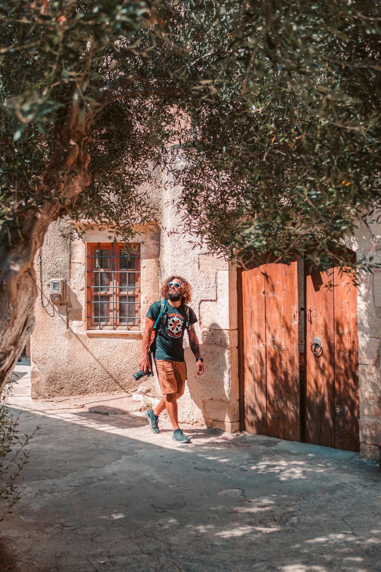 There’s a wonderfully cosy feel to Douliana village, which is 100m above sea level
