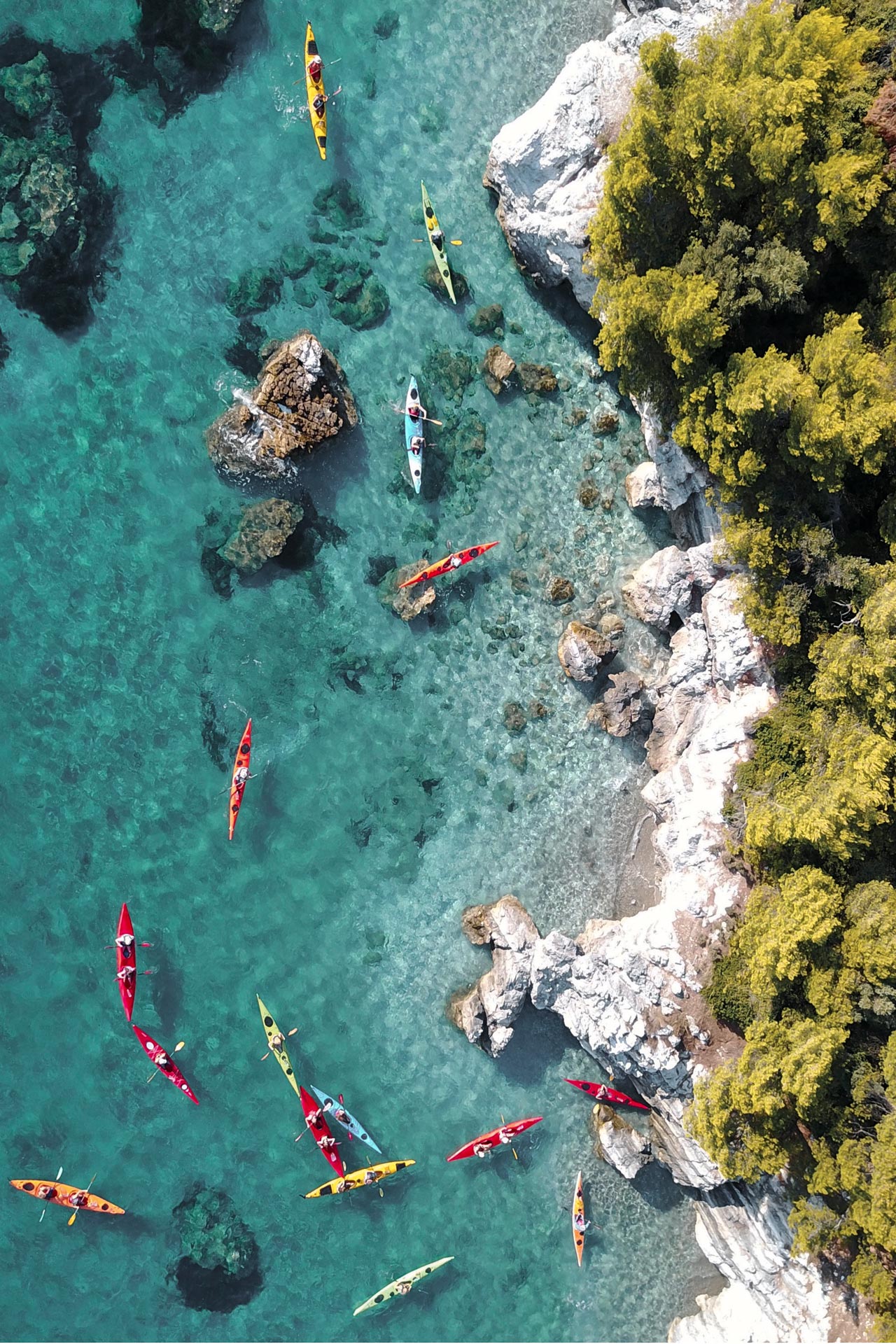 Ein Tag am Strand von Panormos, wo Sie das Beste von Skopelos genießen können