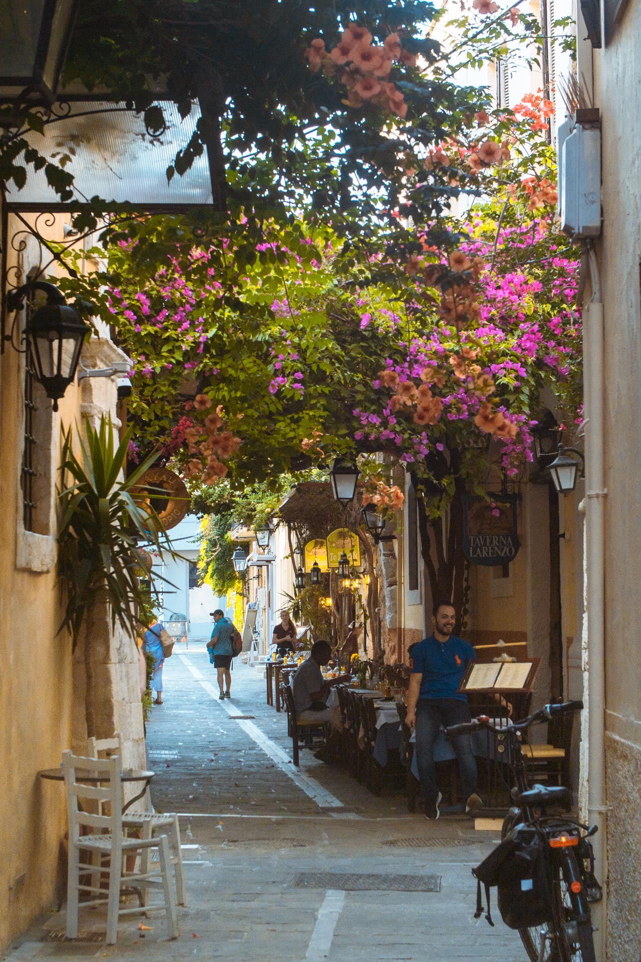 Taking a walk through the original settlement of Rethymno, is to relive its past through distinctive buildings and atmospheric alleyways