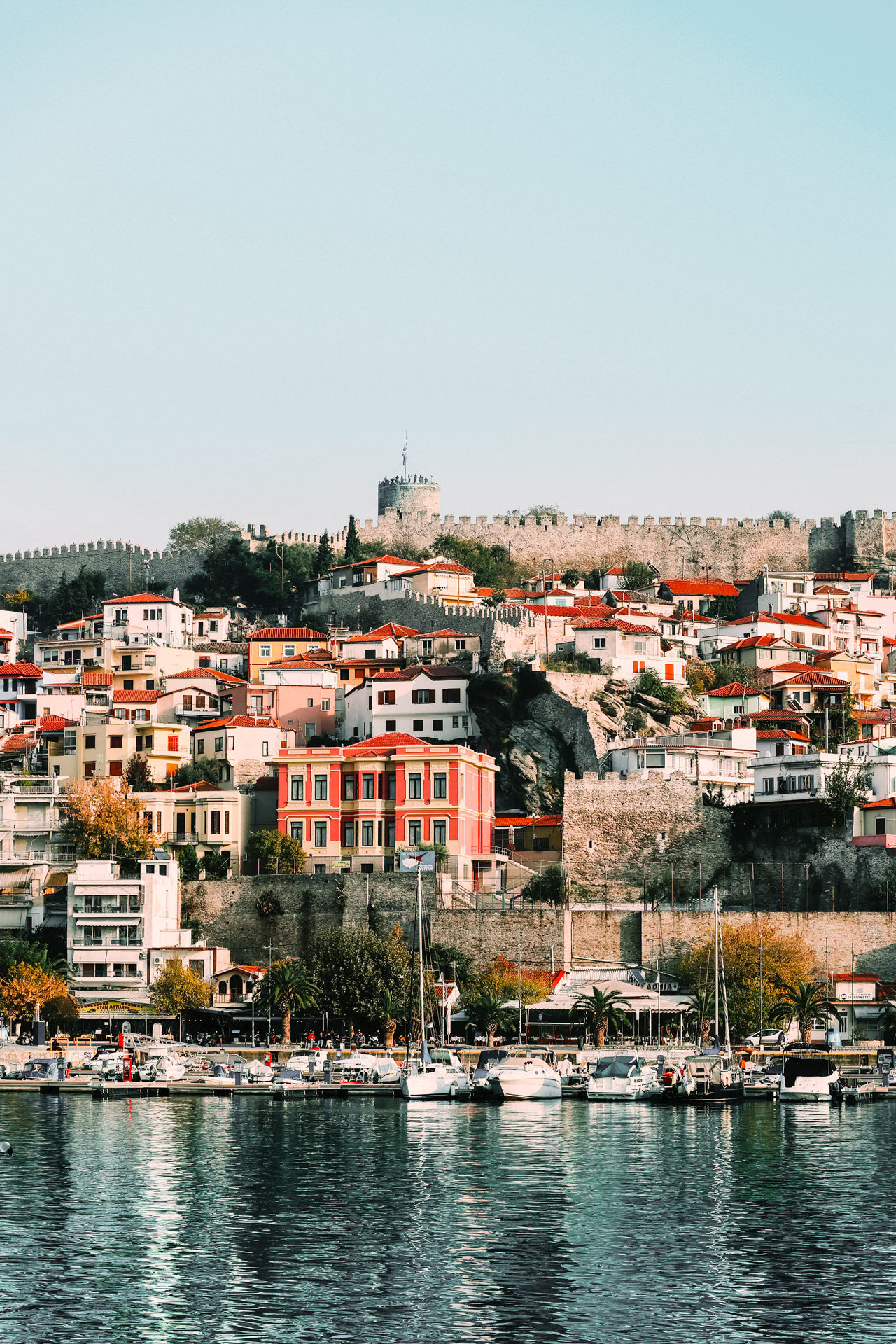The peak of the peninsula on which the Old Town’s Panagia district is built is dominated by the Acropolis of Kavala