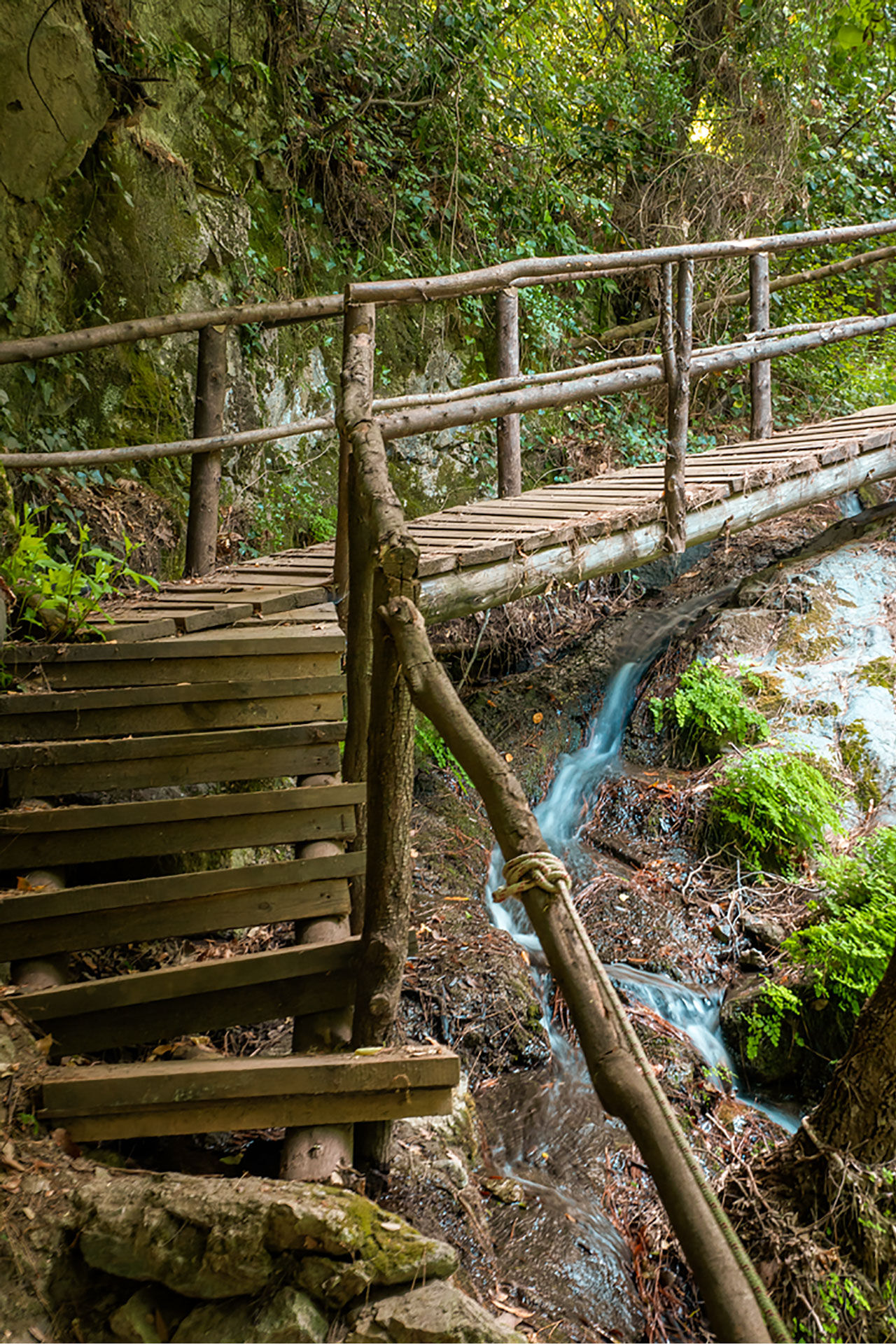 Wooden path near Ambelos Waterfalls