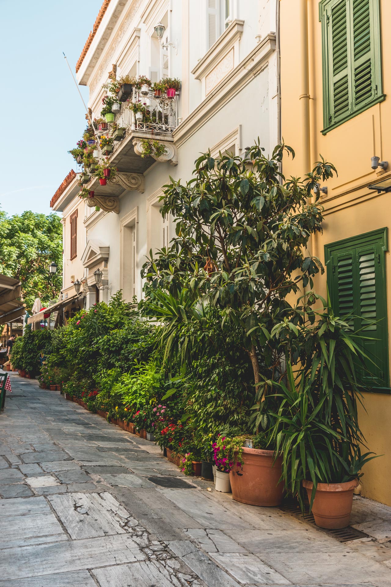 As you head down from the rock on which the Acropolis was built, towards the tourism hub of Plaka, make sure you do so via adorable little Anafiotika