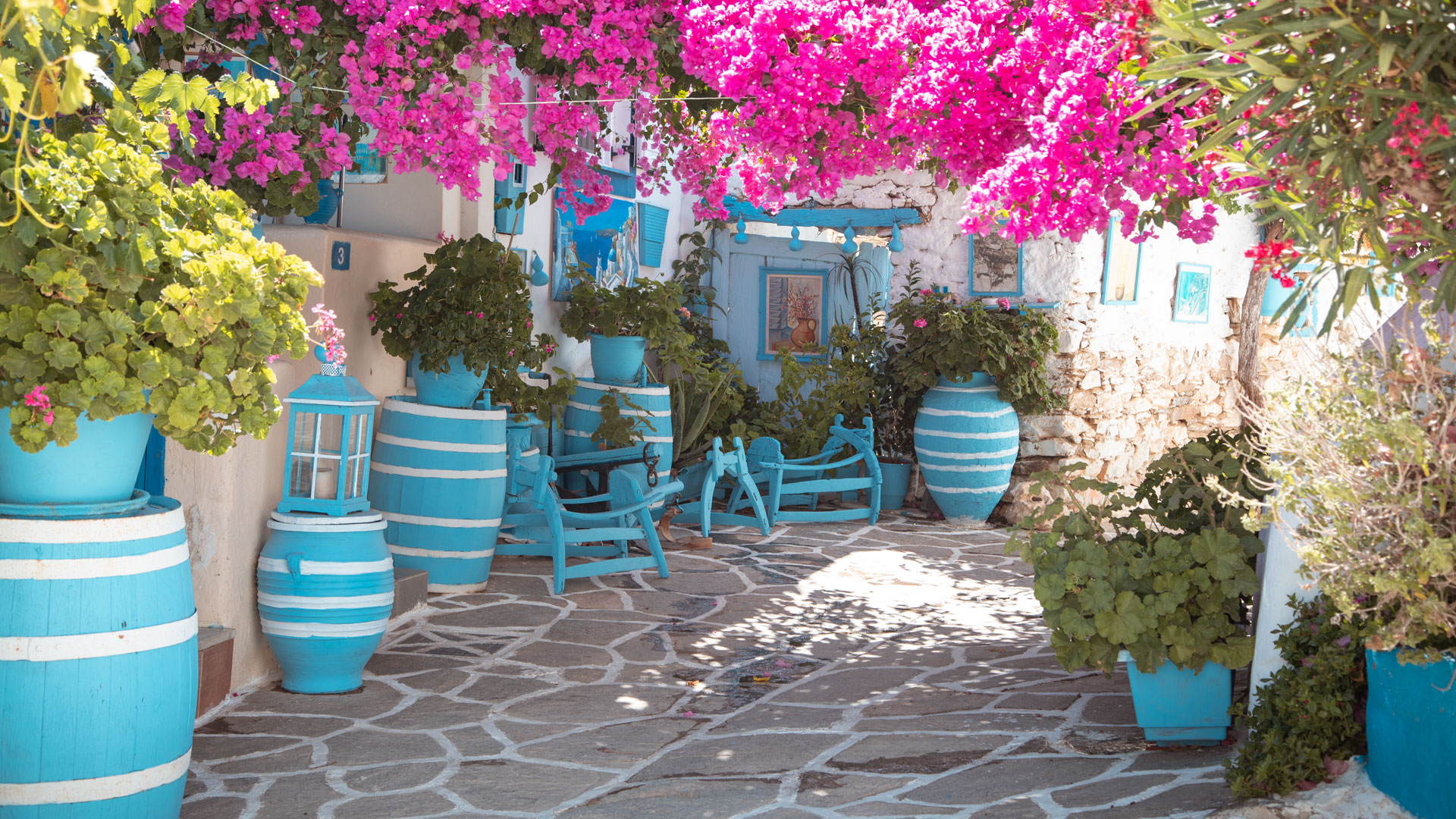 Walk in the streets and admire the small traditional Cycladic homes at Prodromos village