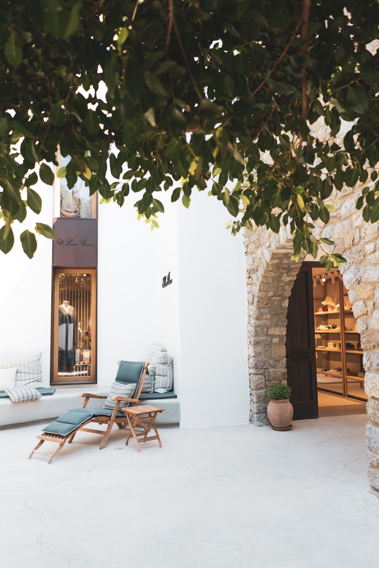 There’s a wide range of shops right by many of Mykonos’ beaches.