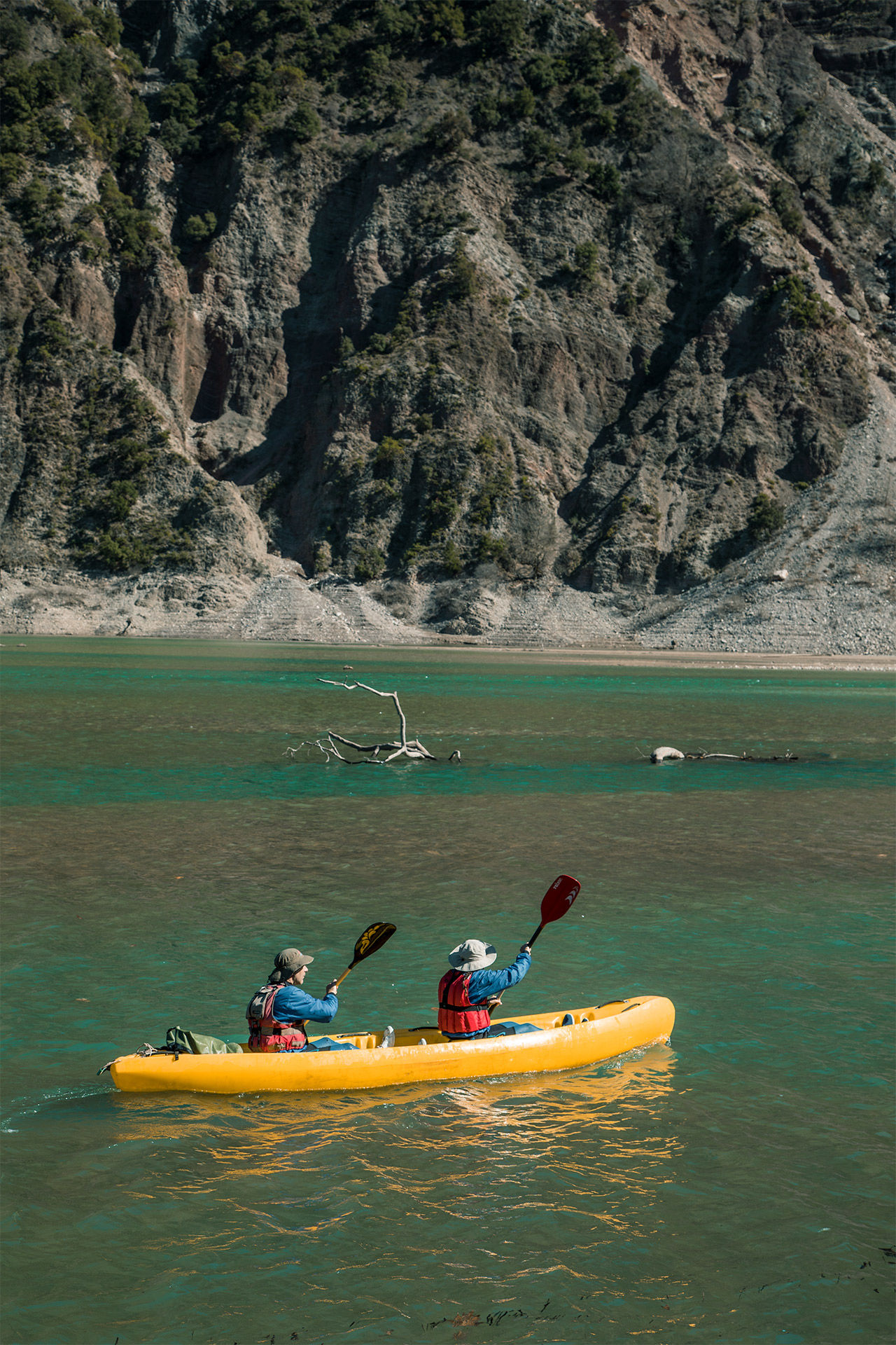Exploring the beauty of Lake Kremaston by kayak