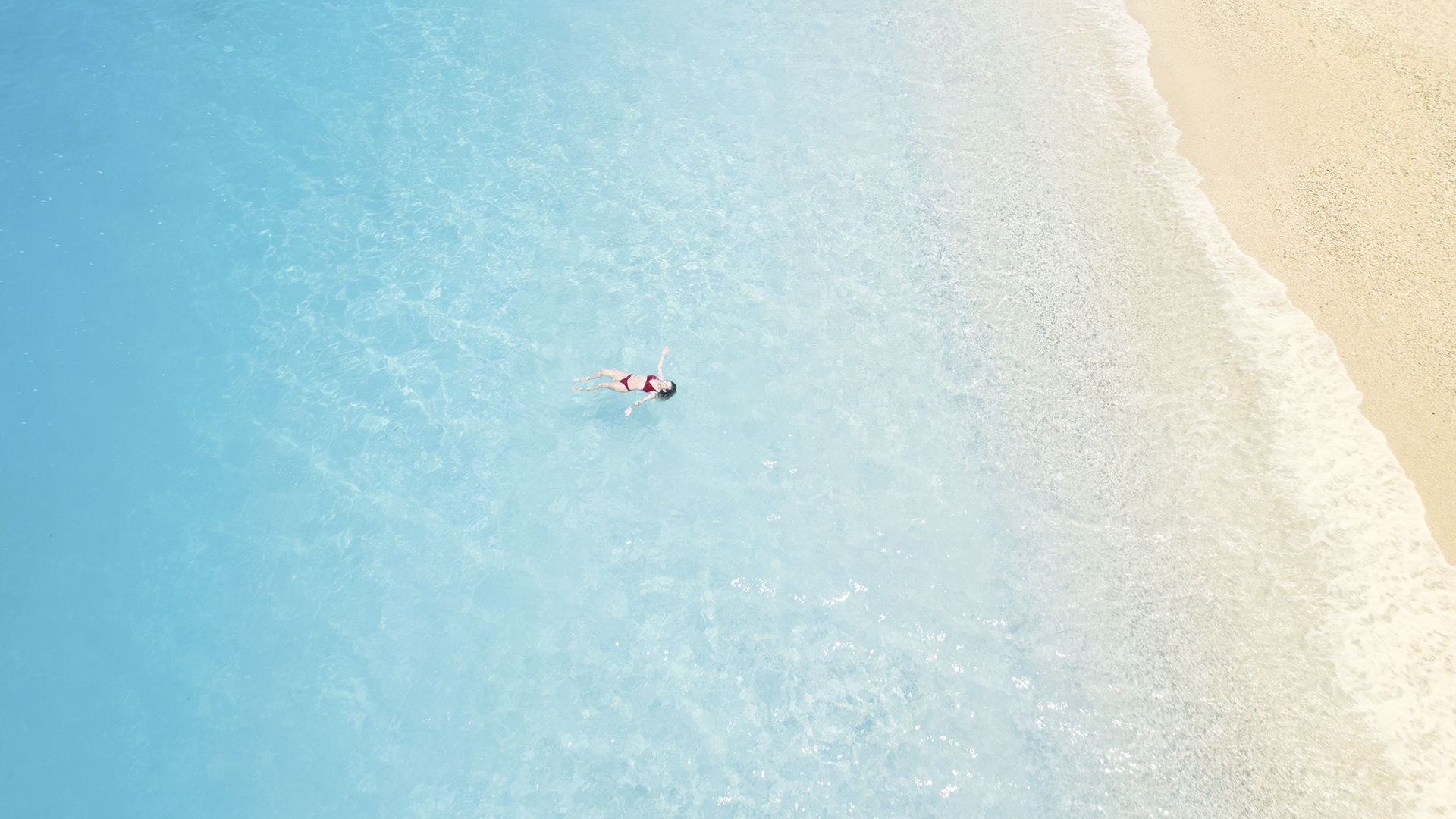 Complete relaxation on the crystal clear waters of Kathisma
