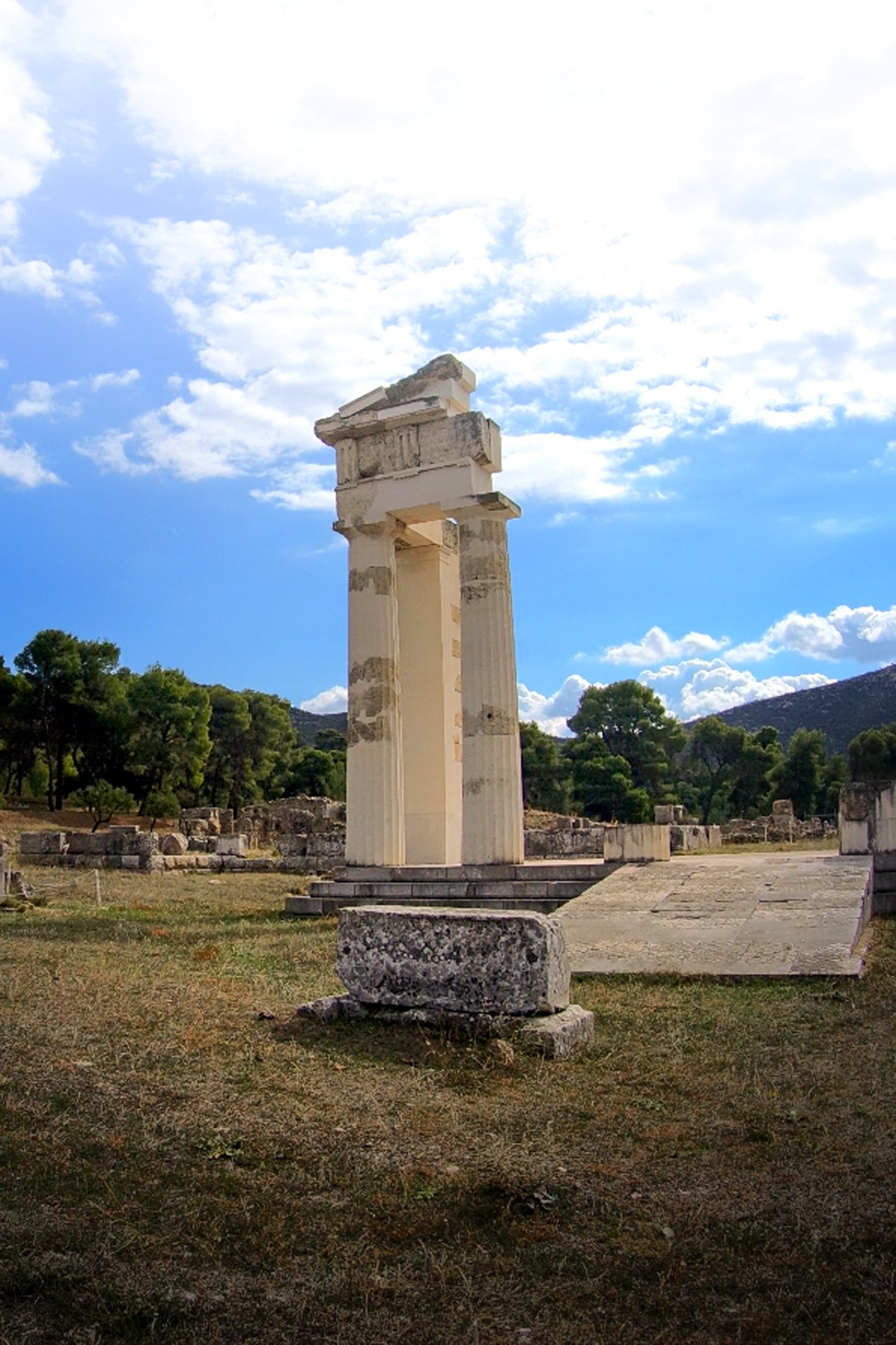 The very location of the sanctuary is in a peaceful, pine-scented valley in the northeastern Peloponnese’s Argolida region