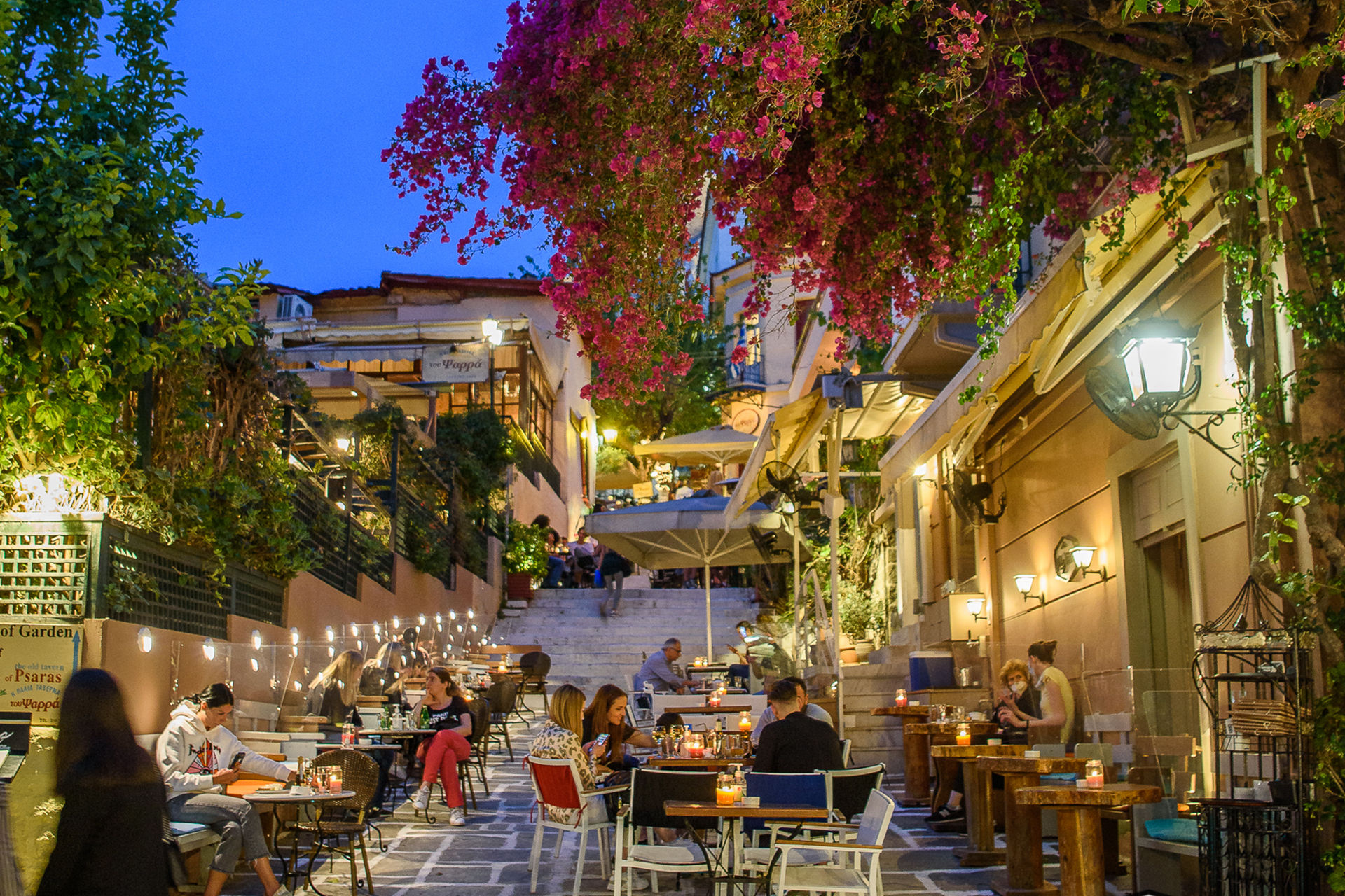 Athens Nightlife Experience The City s Best Bars Clubs Live Music