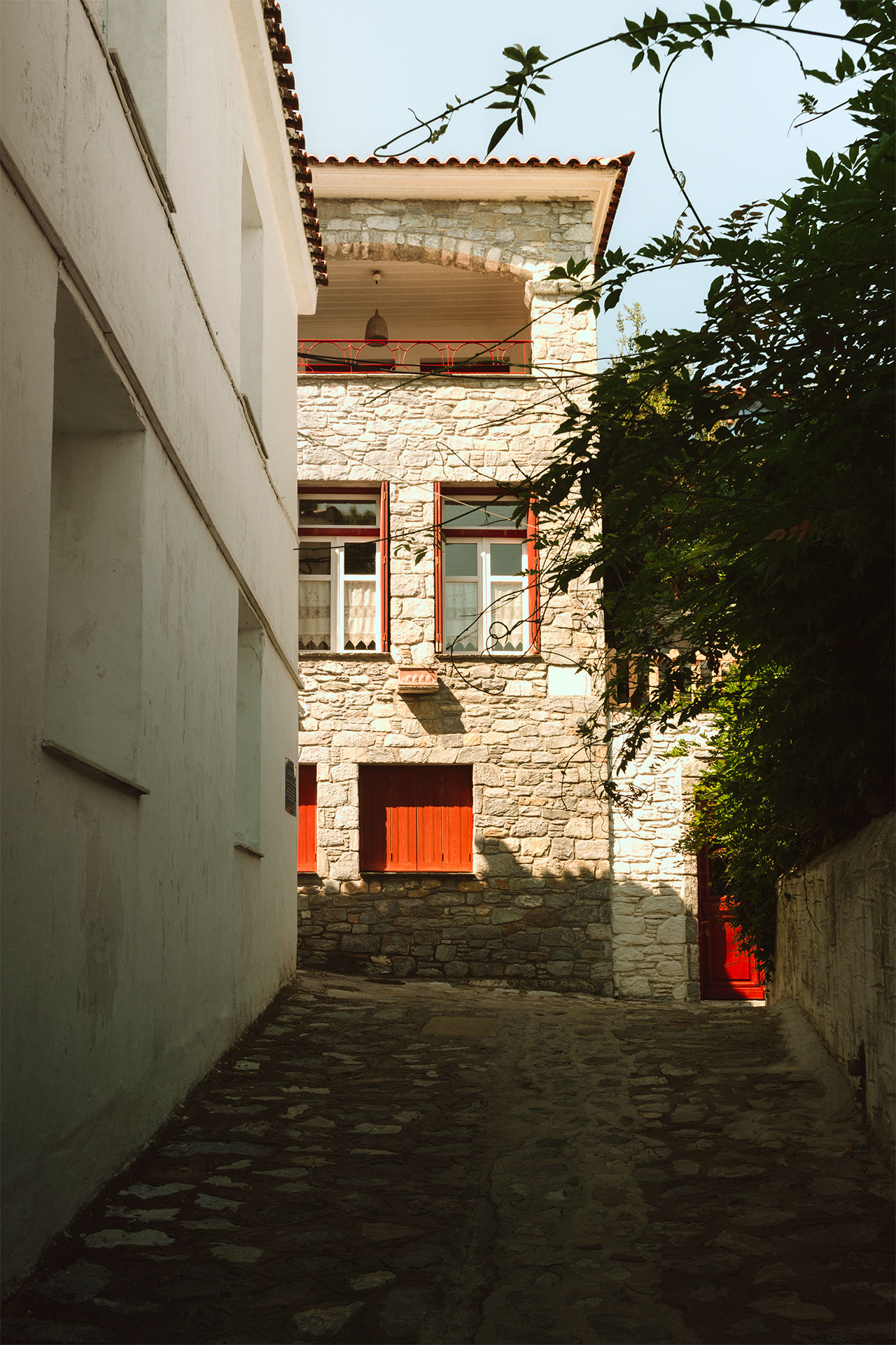 Explore the highlights of Skiathos town