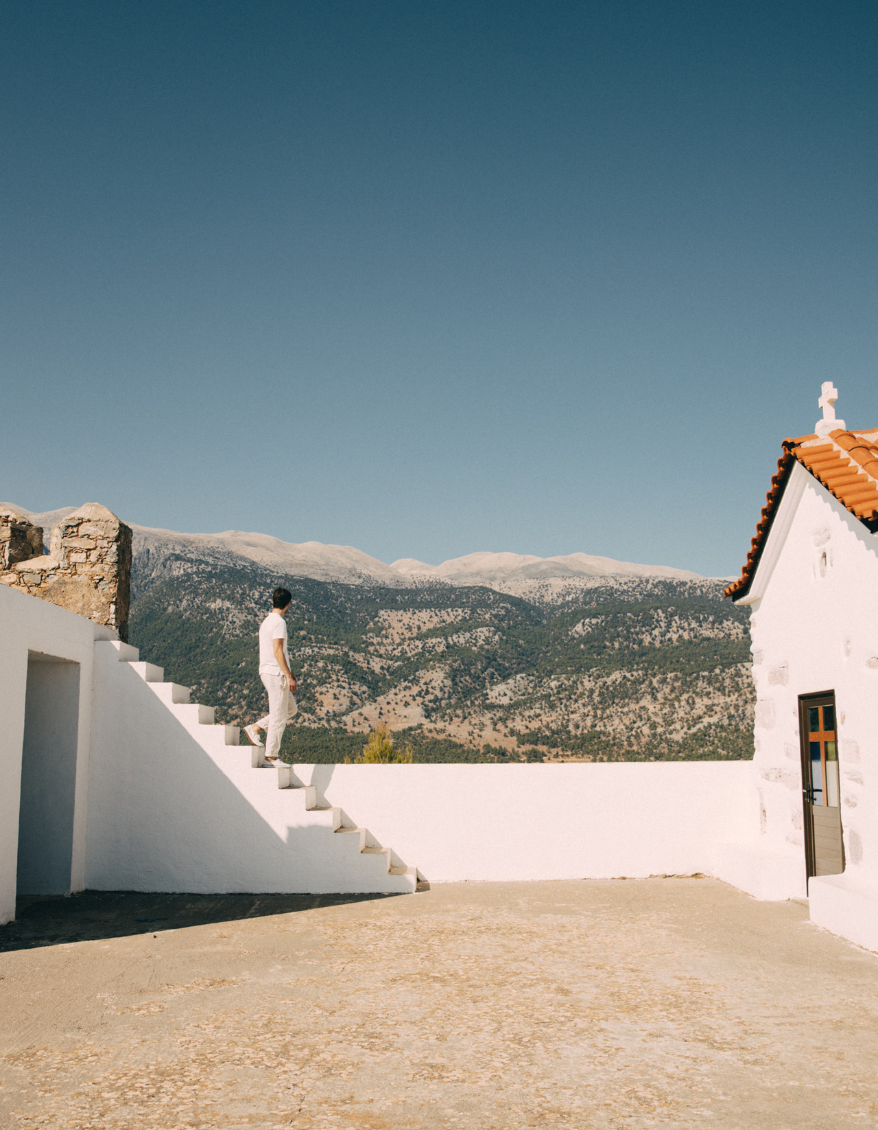 Hiking around Loutro village