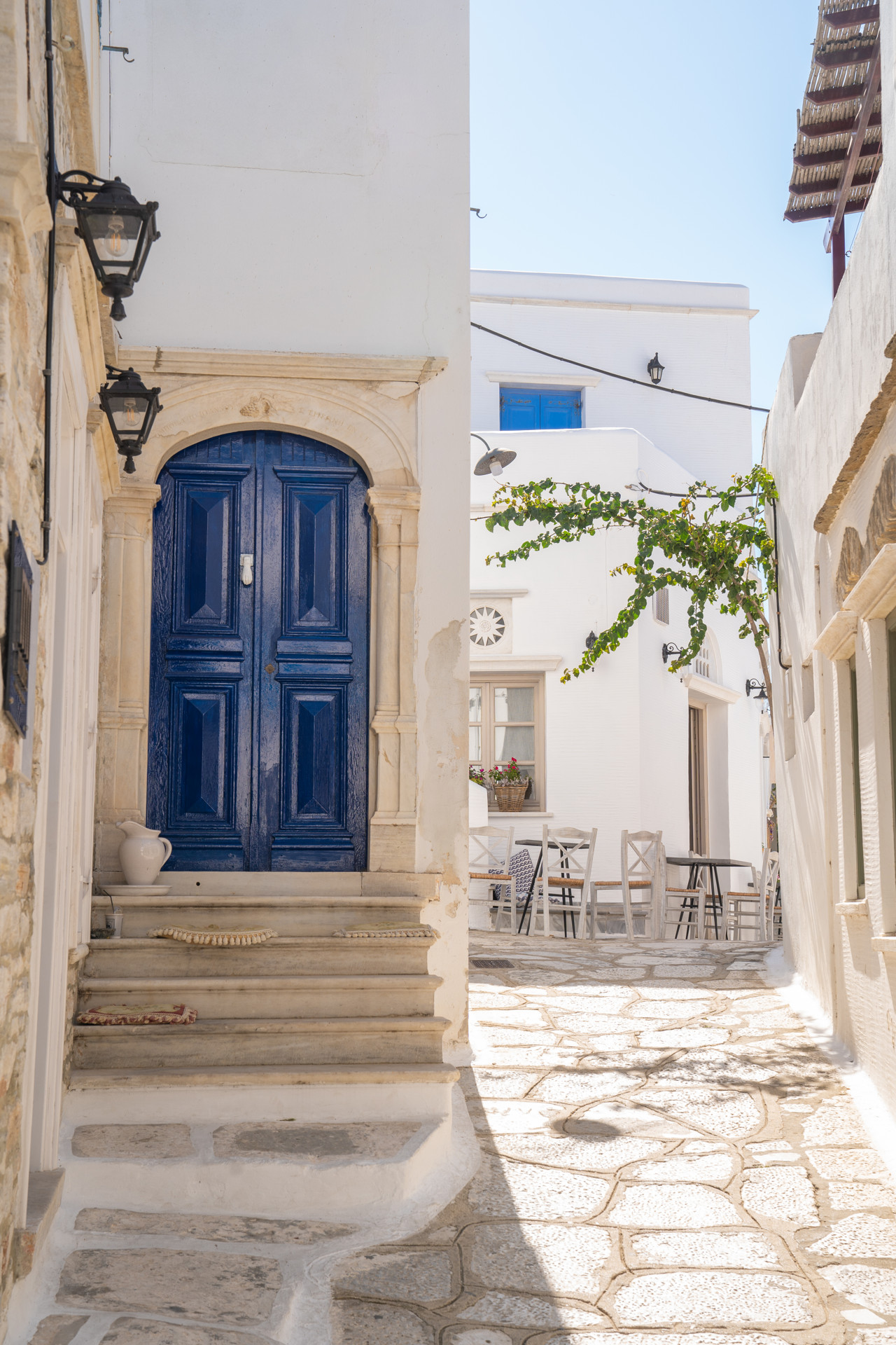 Once you’ve explored the alleyways of Pyrgos, head to the main square for a local delicacy 