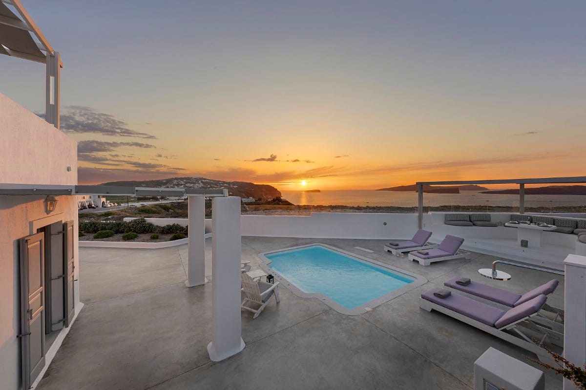 Hemera Holiday Home Villa on Santorini | Accommodation | Discover Greece