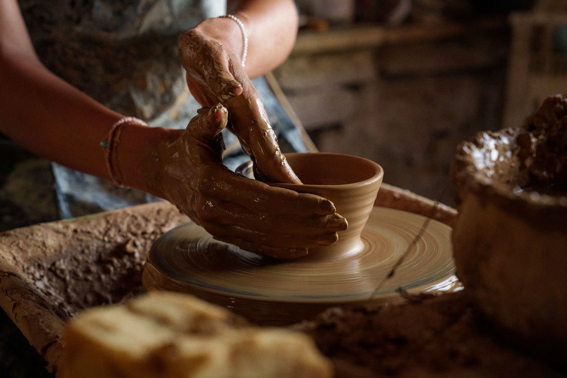 The pottery tradition in Greece 