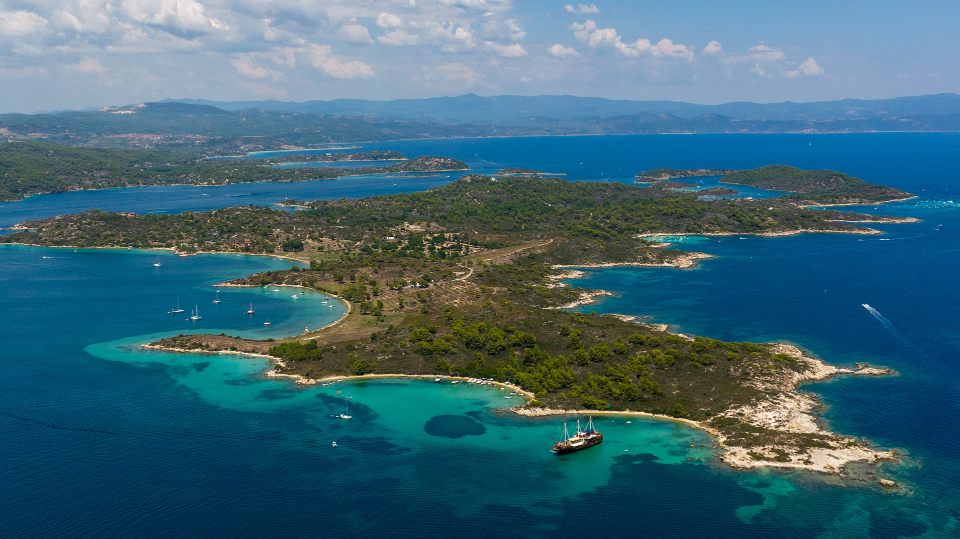 Halkidiki by boat? Yes, please! 