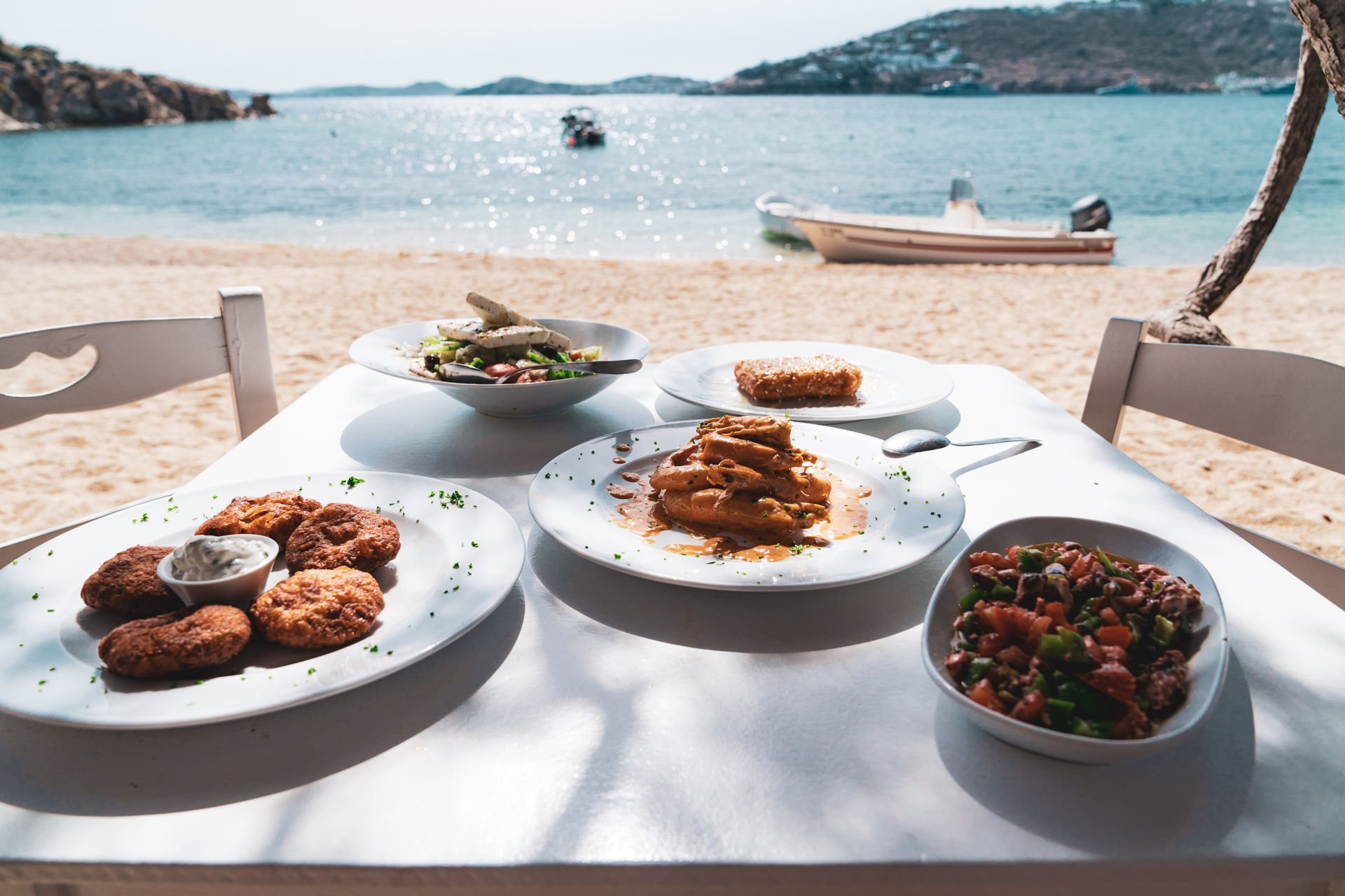 Local delicacies at Agia Anna beach on Mykonos 