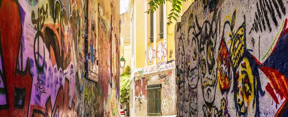 Painted Greek alley_Rebecca Sloan