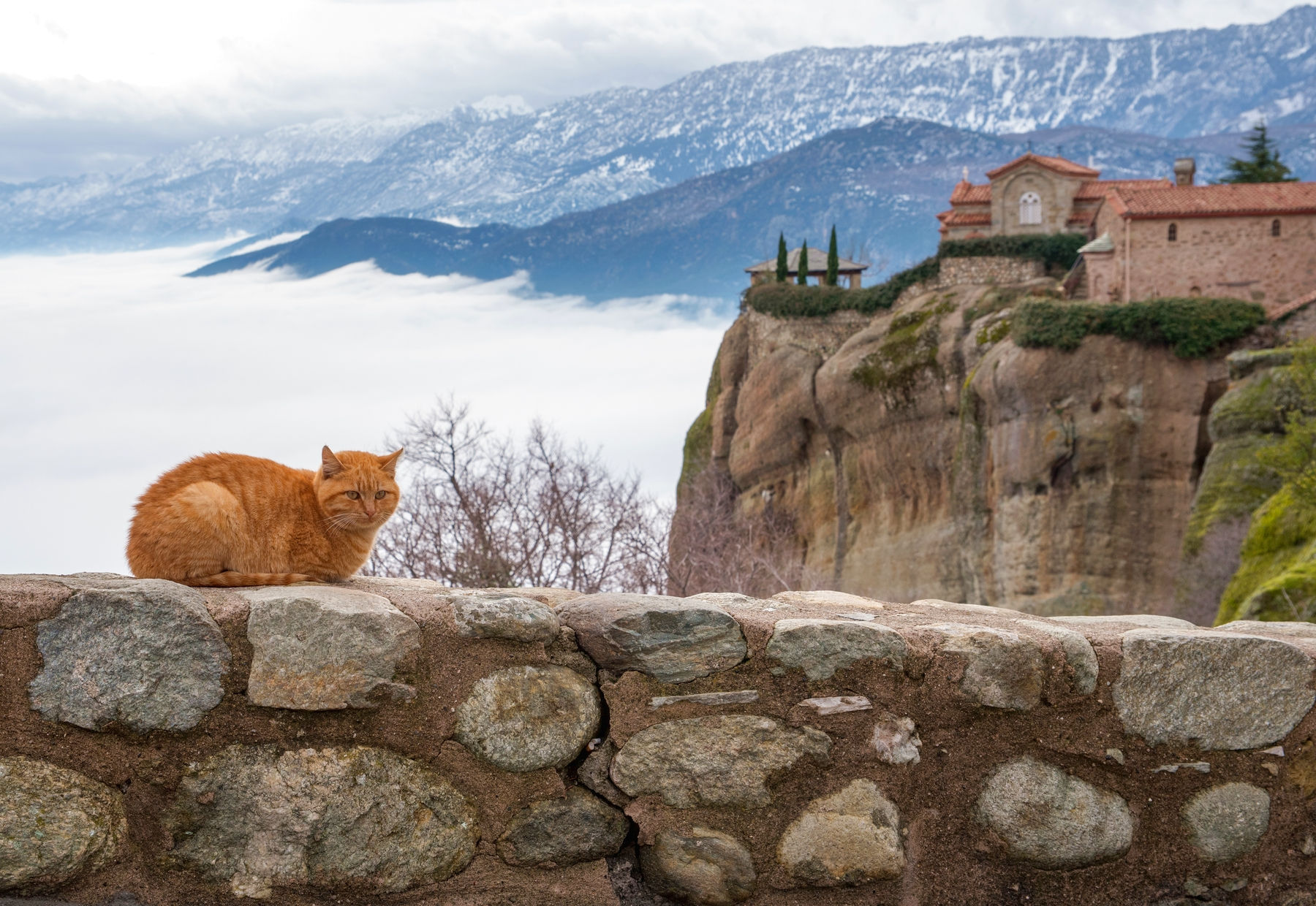 Kloster auf den unglaublichen Meteora-Steinen