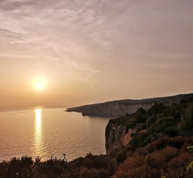 agalassunsettour-main-image
