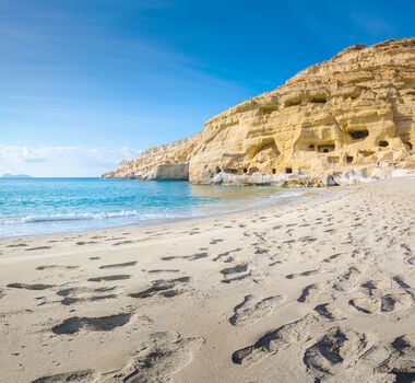 halfdaytriptomatalahippiebeachcaves-main-image