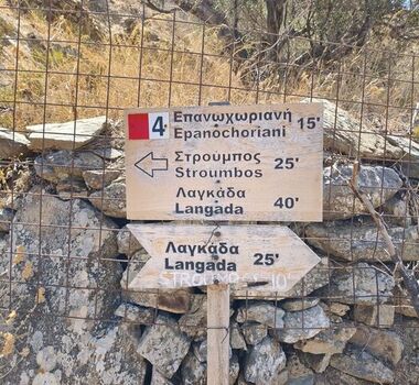 hiking-melaniaroute-main-image