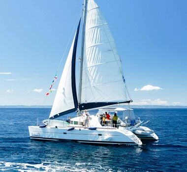 privatedaylightcatamarancruise-main-image