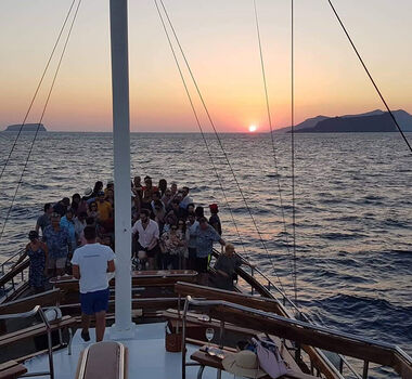 sunsetonboard-main-image