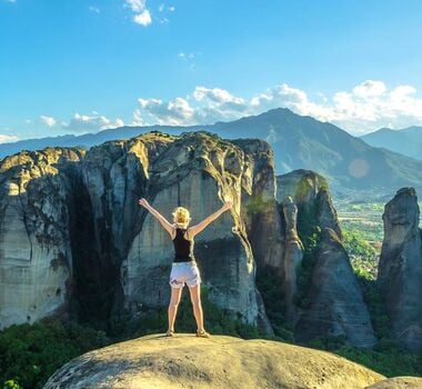 from-thessaloniki-day-trip-to-meteora-by-bus-logo