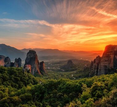 from-thessaloniki-private-sunset-tour-to-meteora-logo