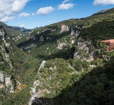 hiking-menalon-lousios-gorge-logo