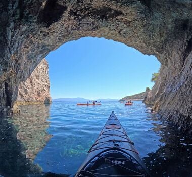 loutraki-sea-kayaking-to-the-seals-cave-logo