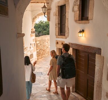 naxos-private-food-tour-munch-around-naxos-town-logo