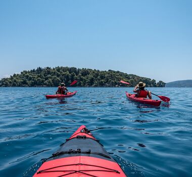 sea-kayaking-full-day-guided-experience-sea-kayaking-full-day-guided-exp-logo