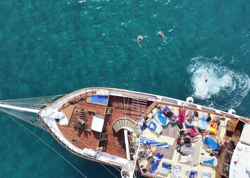 The ultimate boat experience in Rhodes - Fun in the Sun with El Greco