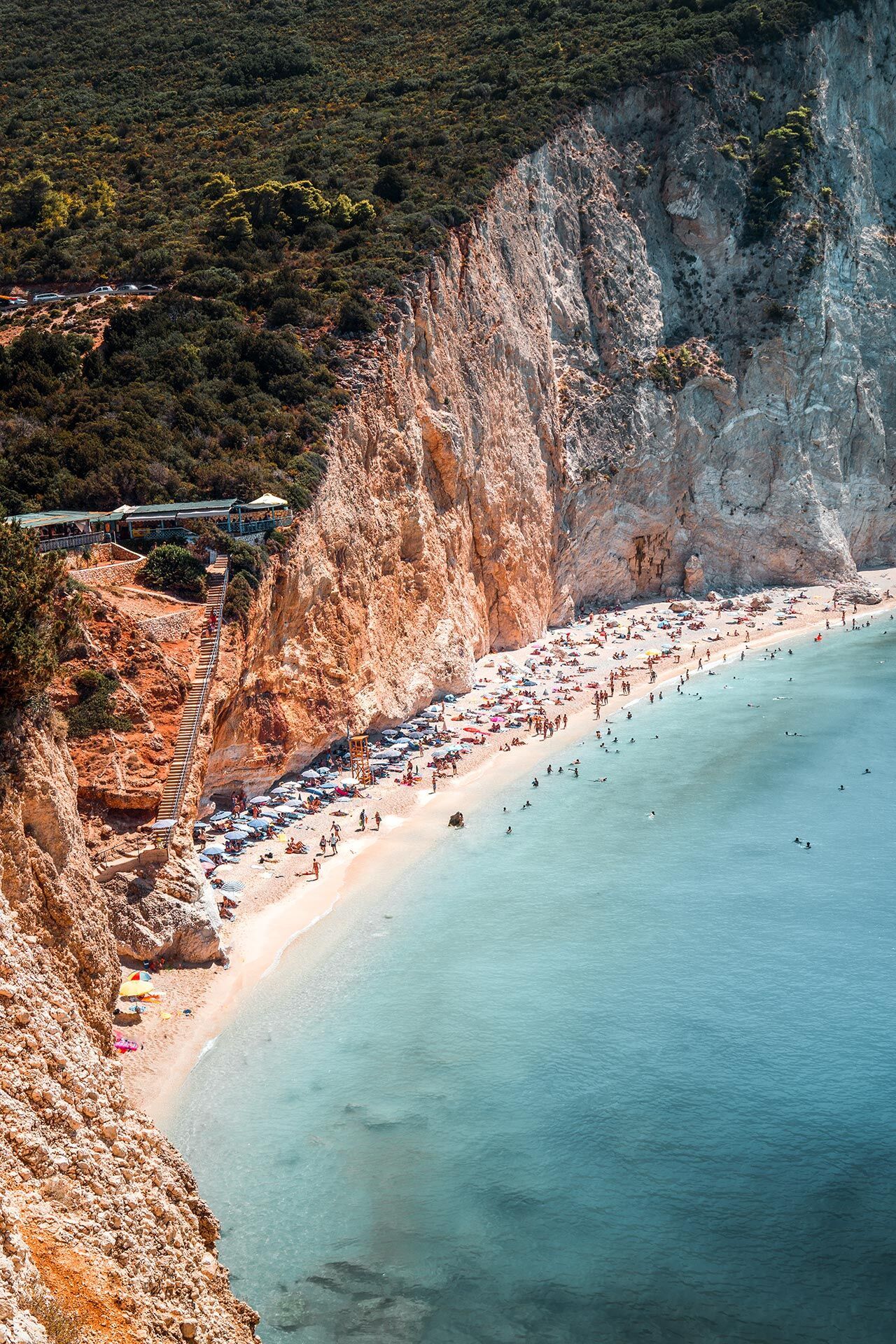 La majestuosidad de la playa de Porto Katsiki en Lefkada Discover Greece