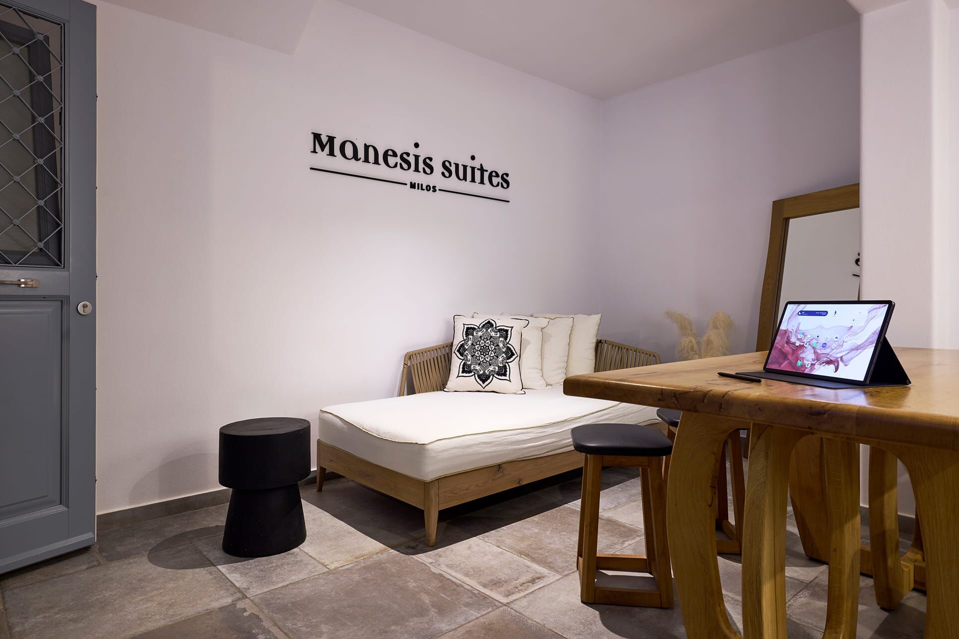 Manesis Suites | Accommodation | Discover Greece