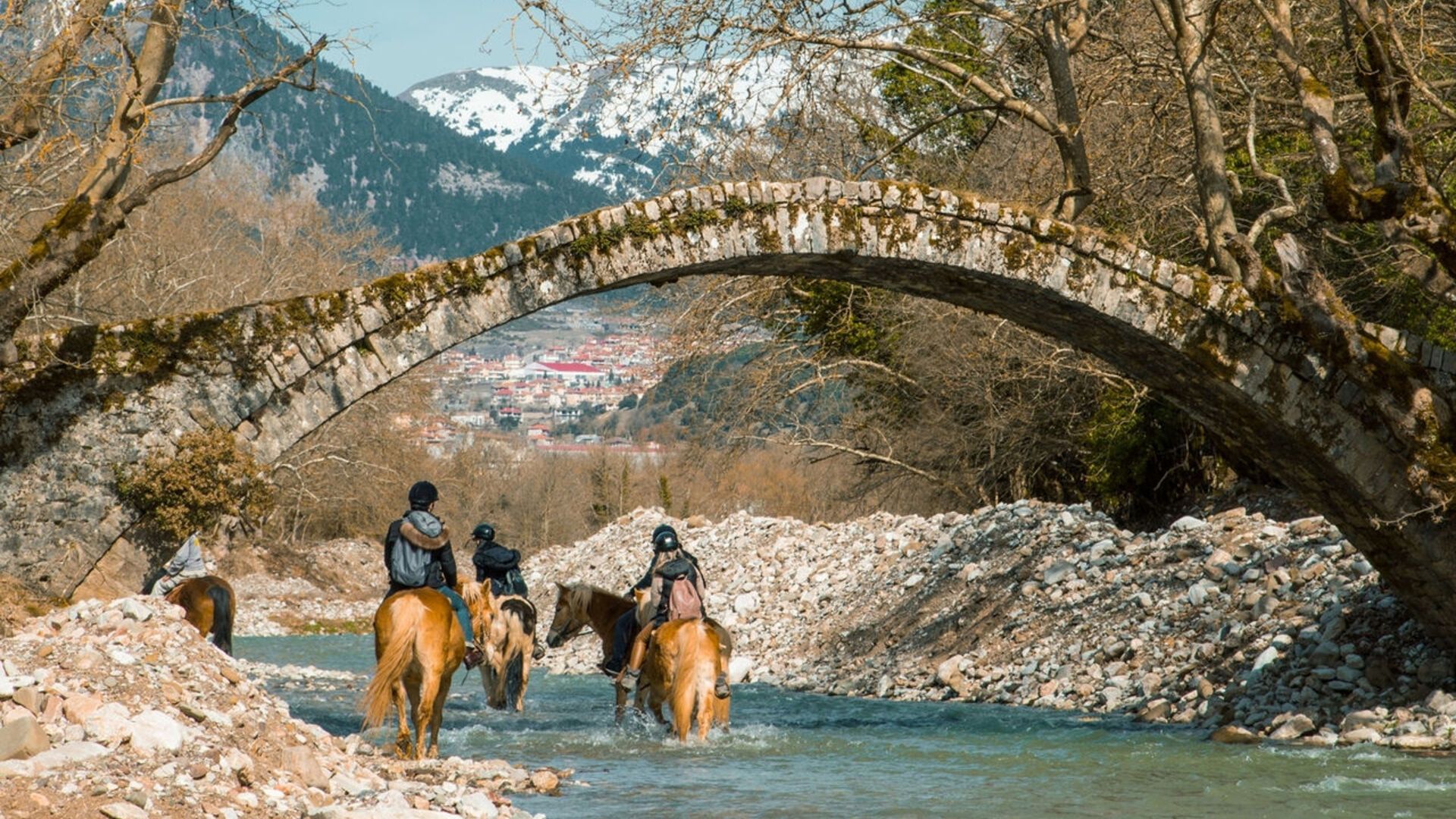 Multiple footpaths allow you to explore the countryside of Central greece