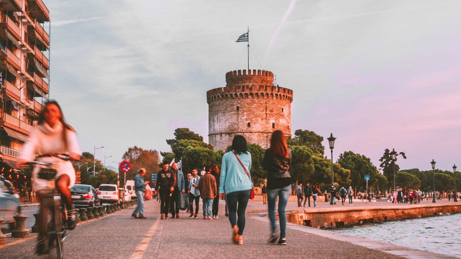 The itinerary starts at the iconic White Tower and ends at the castles of the Upper Town