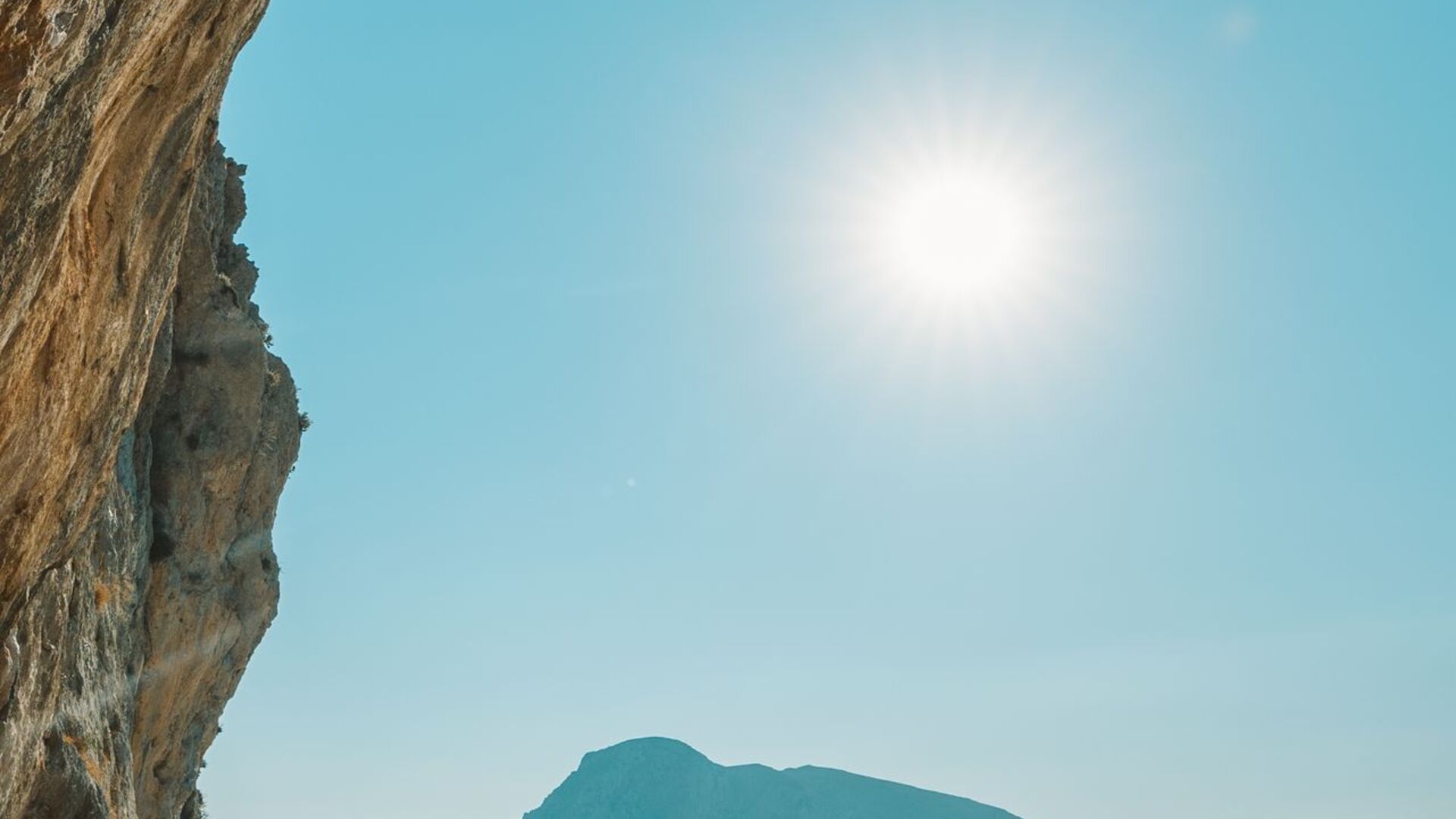 The charm of rock climbing in Kalymnos is that it is a completely unspoilt environment