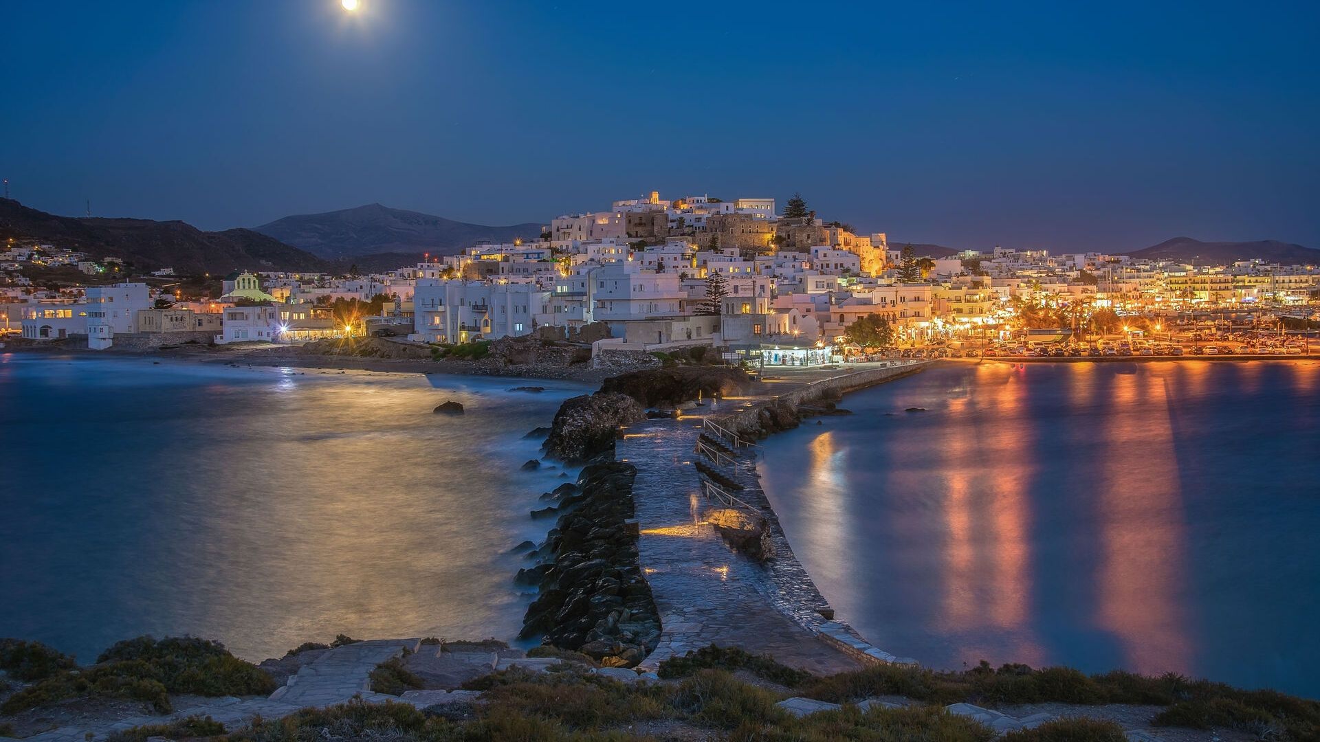 Lune imbécile sur l'île de Naxos, Cyclades