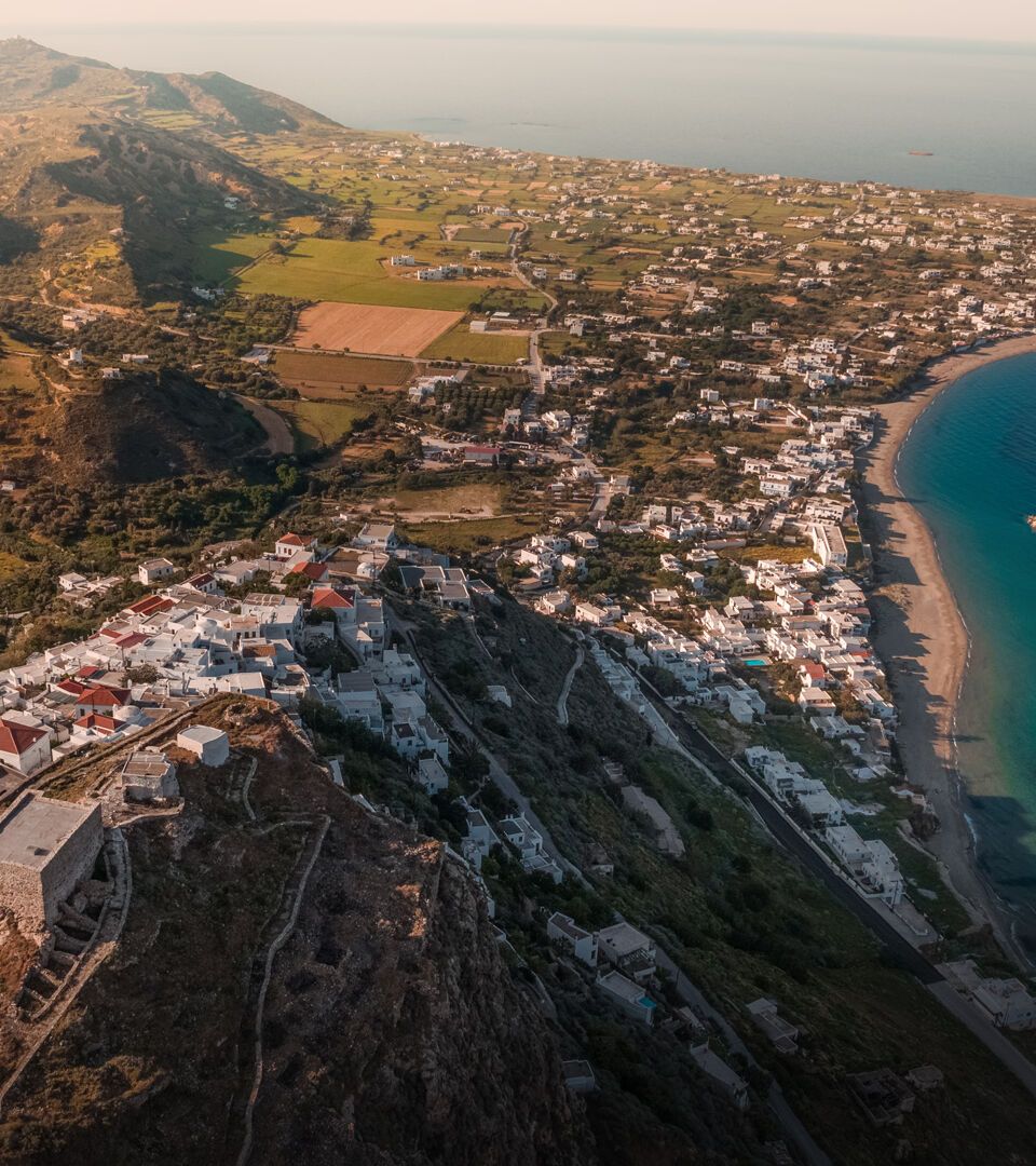 The main town is built on a hill topped by a castle, itself topped by the monastery of Saint George