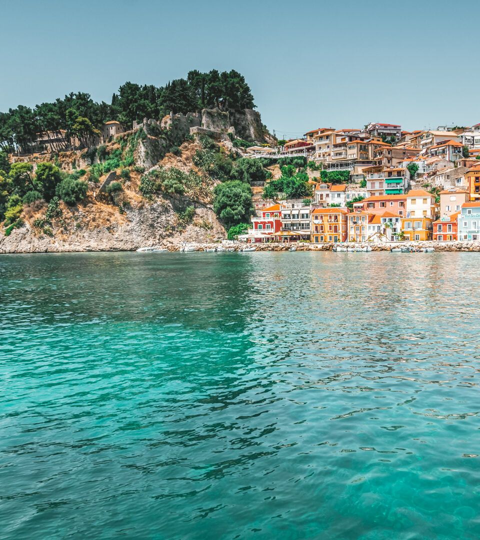 Parga will make you feel as if you are actually on an island thanks to its waterfront location, picturesque alleys and architecture
