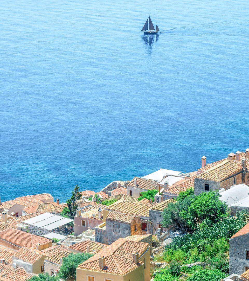 Stone houses with sea view in Monemvasia