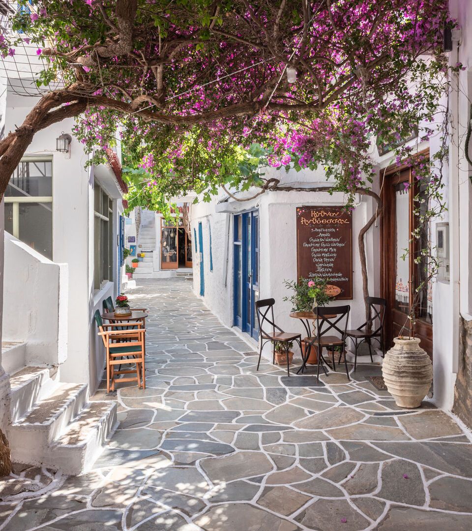 The picturesque Dryopida village