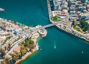 Below the old bridge linking Chalkida with the mainland you’ll witness  something that happens nowhere else in the world