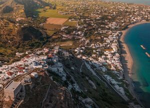 The main town is built on a hill topped by a castle, itself topped by the monastery of Saint George